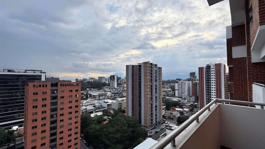 Apartamento en Venta Edificio Casalini, Zona 10 - Imagen 5