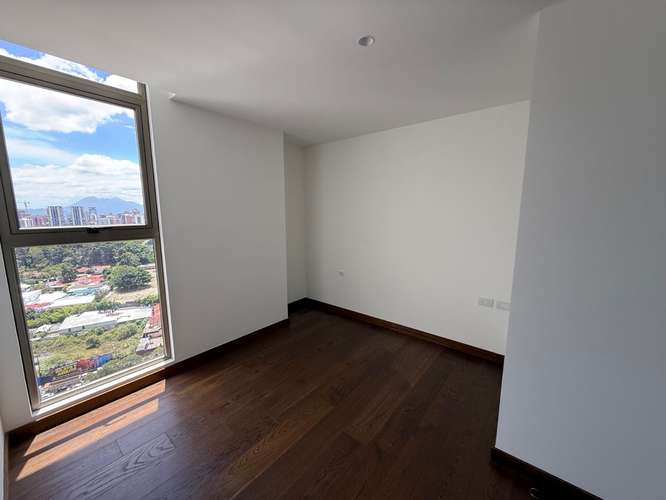 Rento apartamento en Zona 10 EDIFICIO NUEVO CON AMENIDADES DE LUJO - Imagen 12
