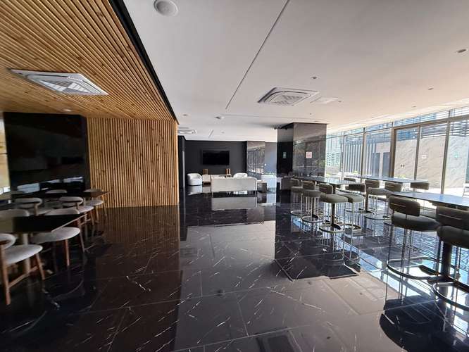 Rento apartamento en Zona 10 EDIFICIO NUEVO CON AMENIDADES DE LUJO - Imagen 4