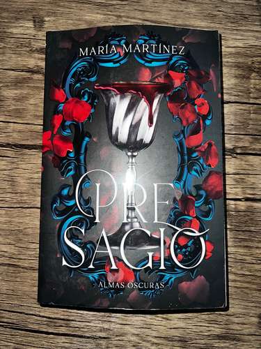 Saga “Almas Oscuras” - María Martinez