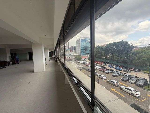 Oficina en Zona 10 - Imagen 4