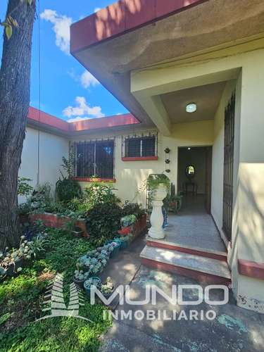 CASA CON TERRENO AMPLIO EN VENTA LAS CHARCAS ZONA 11 - Imagen 16
