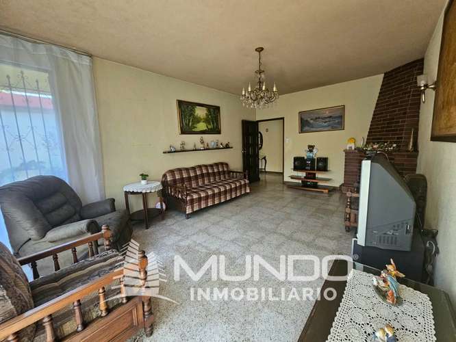 CASA CON TERRENO AMPLIO EN VENTA LAS CHARCAS ZONA 11 - Imagen 3