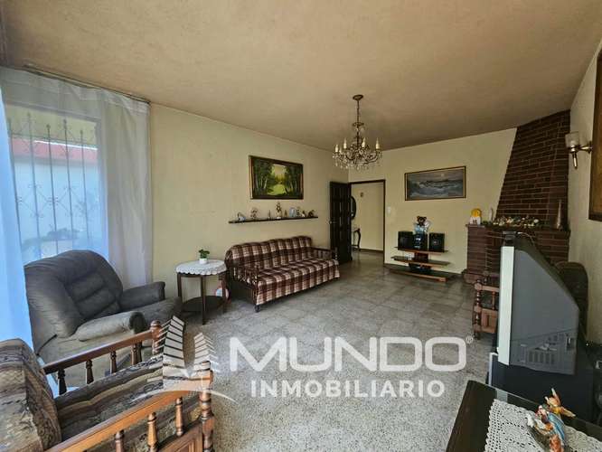 CASA CON TERRENO AMPLIO EN VENTA LAS CHARCAS ZONA 11 - Imagen 5