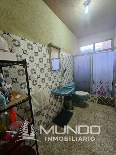CASA CON TERRENO AMPLIO EN VENTA LAS CHARCAS ZONA 11 - Imagen 11