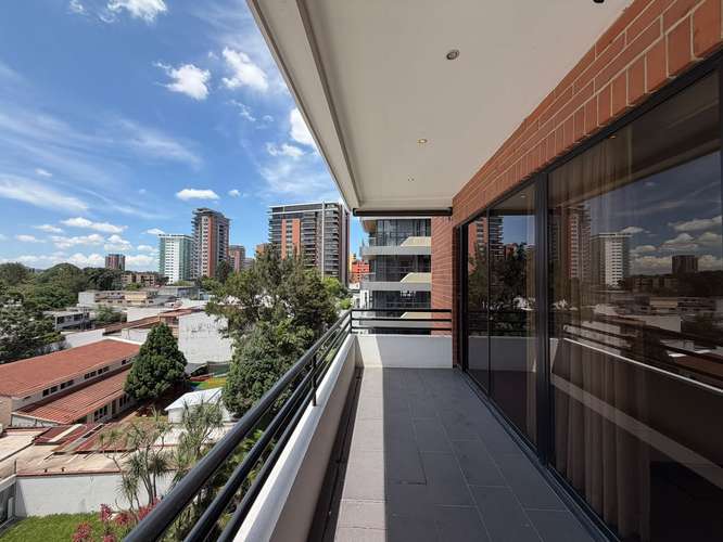 Alquiler de Apartamento tipo chalet zona 14  - Imagen 13