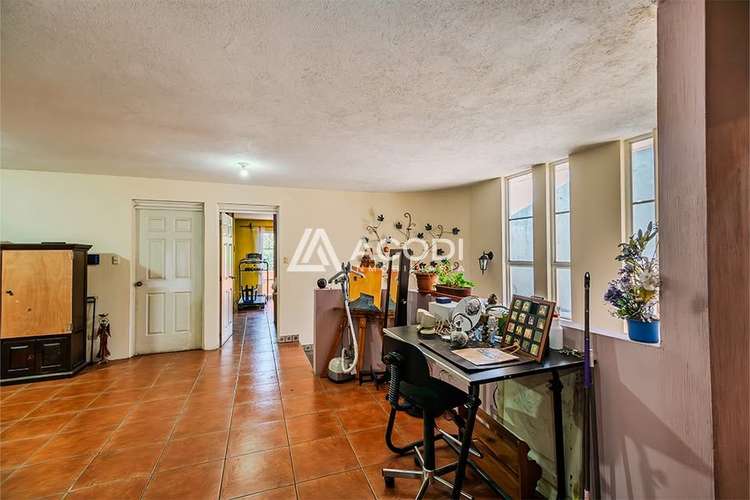 Casa con terreno en San Cristóbal sector B1, Zona 8 de Mixco - Imagen 3