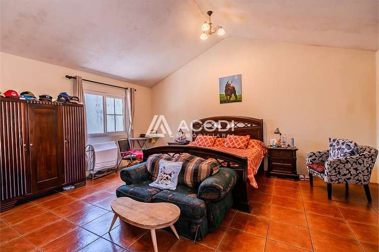 Casa con terreno en San Cristóbal sector B1, Zona 8 de Mixco - Imagen 4