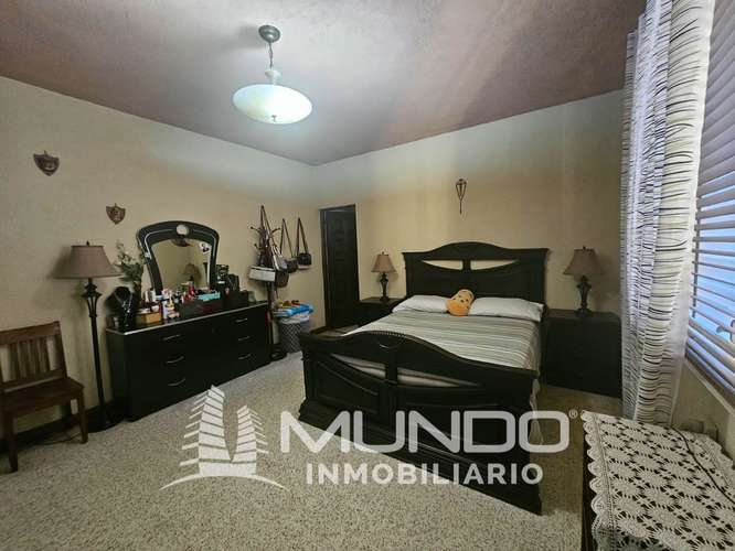 CASA CON TERRENO AMPLIO EN VENTA LAS CHARCAS ZONA 11 - Imagen 15