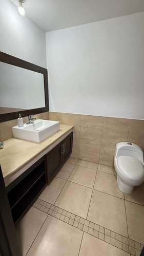 Apartamento en alquiler zona 14 