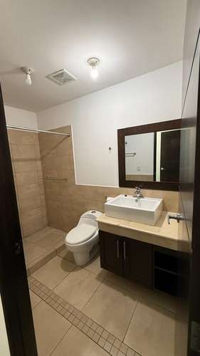 Apartamento en alquiler zona 14 