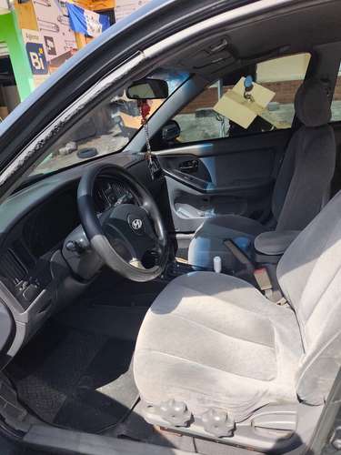 Hyundai Elantra Modelo 2004