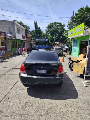 Hyundai Elantra Modelo 2004