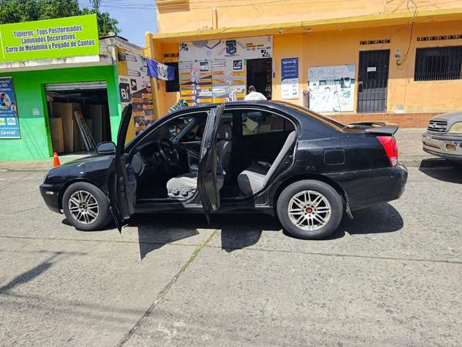 Hyundai Elantra Modelo 2004