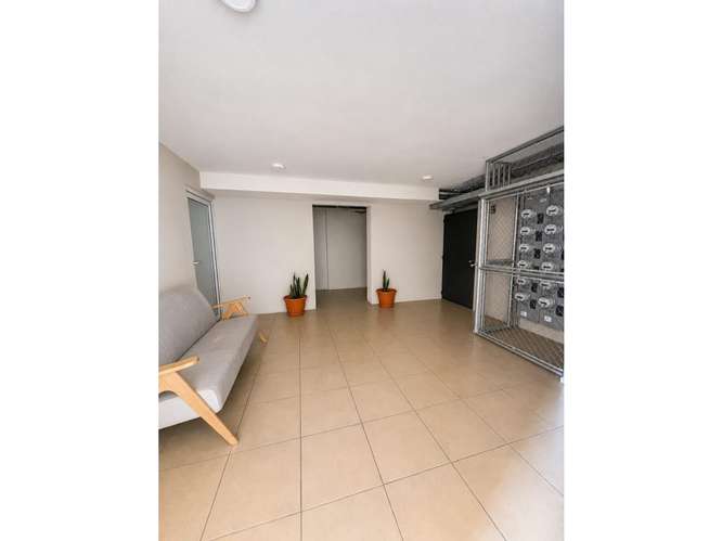  APARTAMENTO EN VENTA – 3 HABITACIONES | SANTA CECILIA | ZONA 8