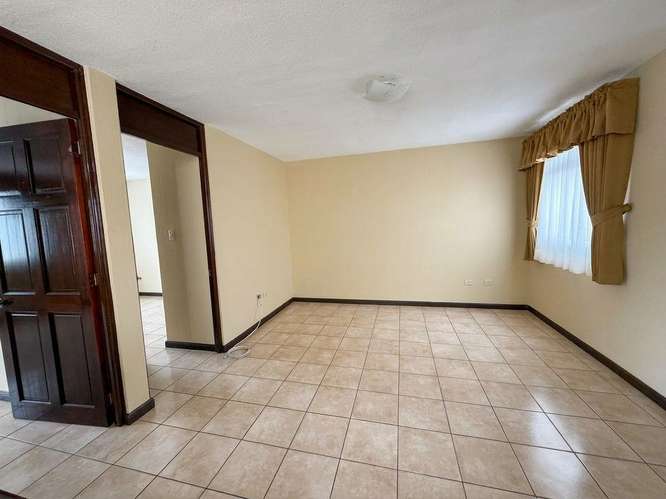 Casa en Renta en Bosques del Encinal I, zona 7 de Mixco - Imagen 7