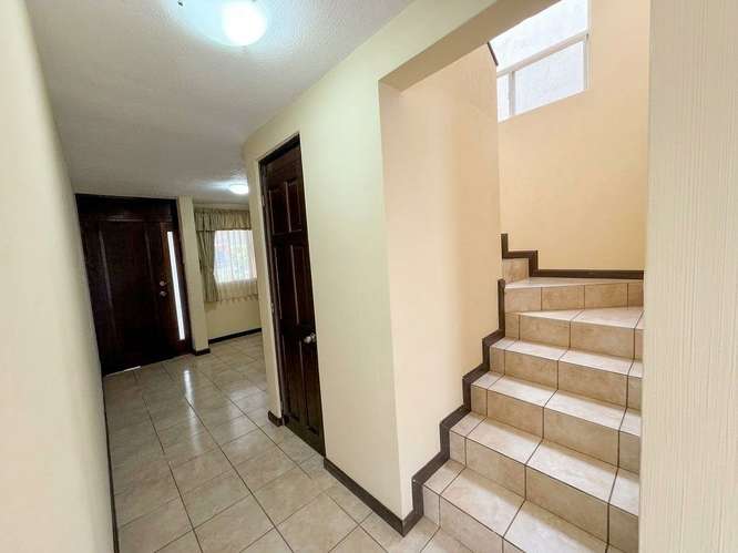 Casa en Renta en Bosques del Encinal I, zona 7 de Mixco - Imagen 5