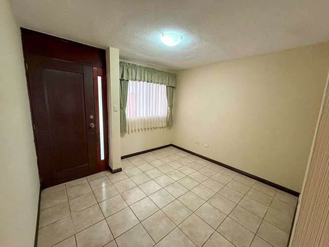 Casa en Renta en Bosques del Encinal I, zona 7 de Mixco - Imagen 4