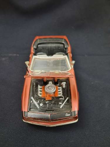 Carro de juguete marca chevrolet camaro ss 1968 - Imagen 3