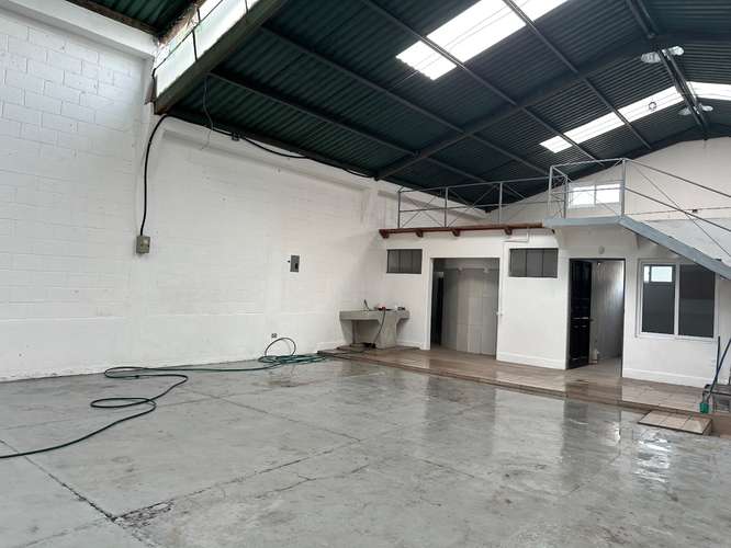 Alquilo Bodega,Mezzanini y oficinas - Imagen 2