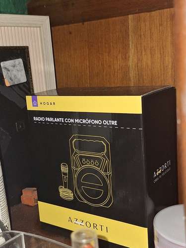 Vendo bocina Bluetooth con micrófono y radio sd usbPrecio Q150envio gratis Bocina Bluetooth led