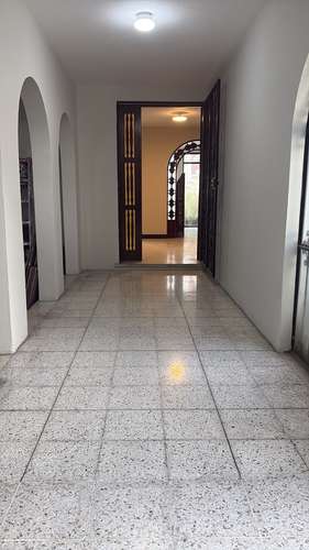 CASA EN RENTA PARA OFICINAS O VIVIENDA ZONA 15, COLONIA EL MAESTRO ( J ) - Imagen 1
