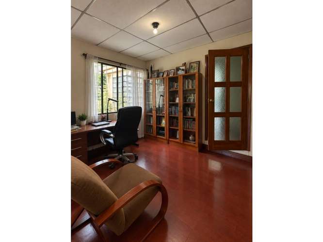  CASA EN VENTA – 4 HABITACIONES  | COLONIA SANTA ELISA | ZONA 12 - Imagen 4