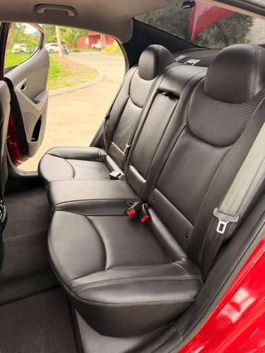 Hyundai ELANTRA modelo 2016 - Imagen 9