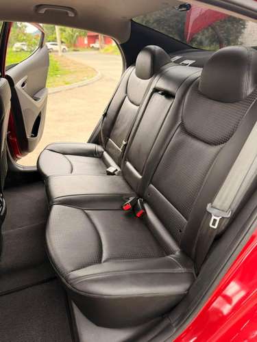 Hyundai ELANTRA modelo 2016 - Imagen 8