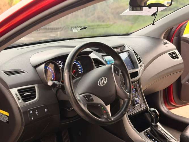 Hyundai ELANTRA modelo 2016 - Imagen 3
