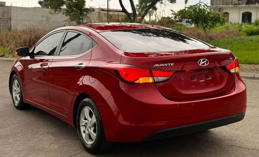 Hyundai ELANTRA modelo 2016 - Imagen 4