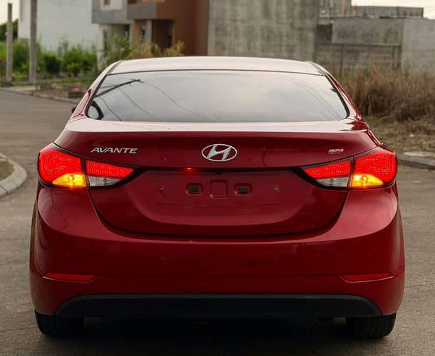 Hyundai ELANTRA modelo 2016 - Imagen 5