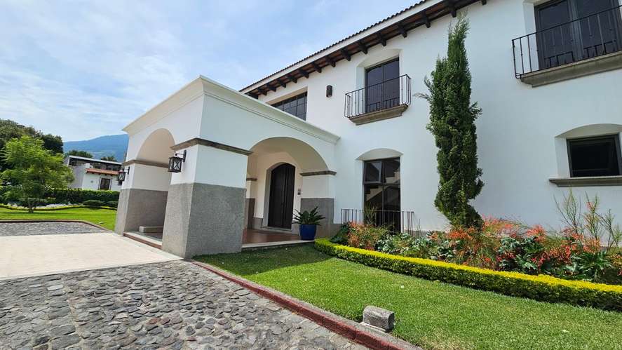 Terreno en Venta Condominio Hacienda del Comendador cercano a la Antigua Guatemala - Imagen 4