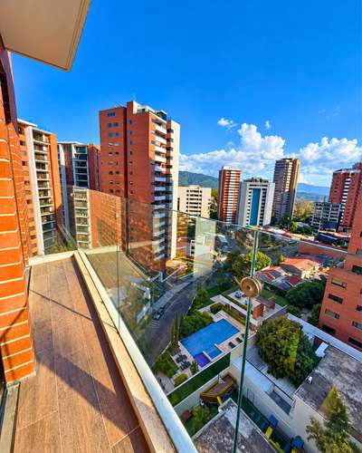 APARTAMENTO EN VENTA EN ZONA 14 AMUEBLADO EN NIVEL ALTO    - Imagen 7
