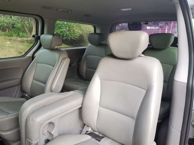 microbus hyundai grand starex