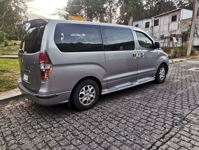microbus hyundai grand starex