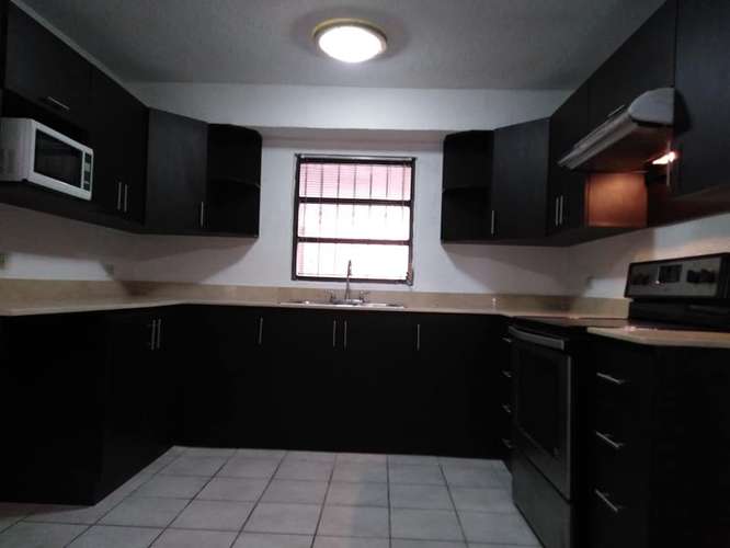 No dejes pasar mas y cotiza tus Gabinetes de Cocina a los mejores precios en liquidación en todas las cotizaciones!