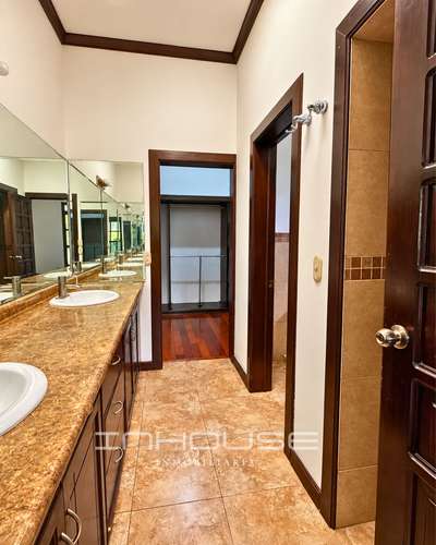 CASA EN RENTA DE UN NIVEL EN CAES KM 18 CON AMPLIO JARDÍN  - Imagen 4