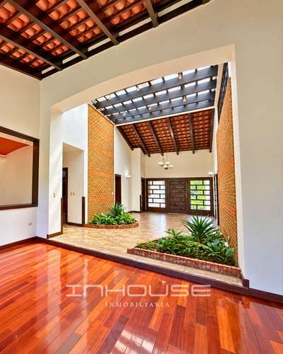 CASA EN RENTA DE UN NIVEL EN CAES KM 18 CON AMPLIO JARDÍN 
