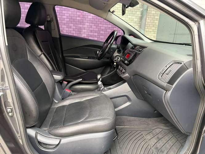 Kia Rio EX de Agencia Modelo 2016