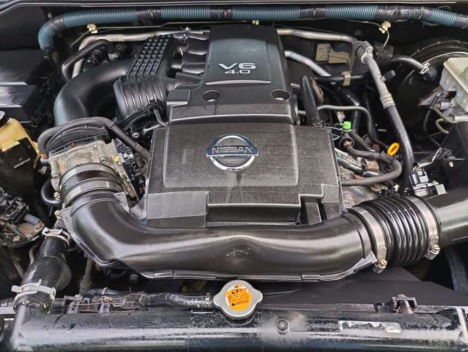 NISSAN FRONTIER CREW CAB SE 4X2 2010