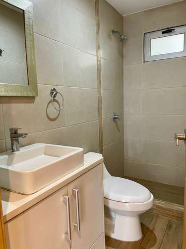 Apartamento de 2 Habitaciones en zona 10 Boulevard Los Próceres - Imagen 13