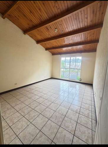 VENDO CASA GRANDE, condominio el Frutal 1 zona 5 de Villa Nueva - Imagen 3
