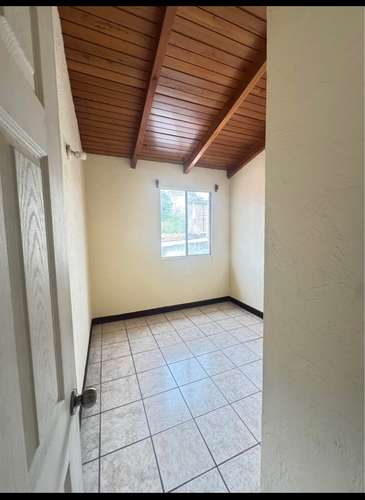 VENDO CASA GRANDE, condominio el Frutal 1 zona 5 de Villa Nueva - Imagen 4