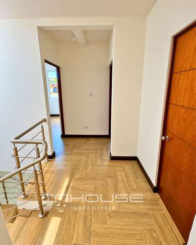CASA EN VENTA EN ZONA 16 PARA ESTRENAR   - Imagen 2