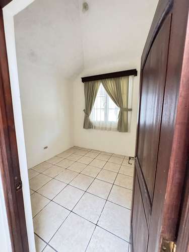 Rento Casa En Lomas del Bosque, zona 11 de Mixco - Imagen 11