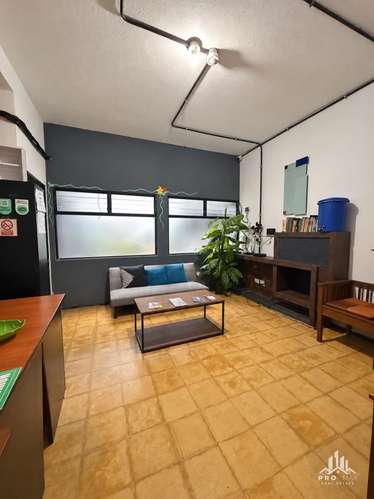 Amplio Edificio Comercial en Venta y Renta en la Zona 1, Ciudad de Guatemala - Imagen 10