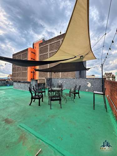 Amplio Edificio Comercial en Venta y Renta en la Zona 1, Ciudad de Guatemala - Imagen 11