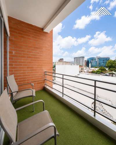 Apartamento en Alquiler zona 10 edificio Alandra - Imagen 1