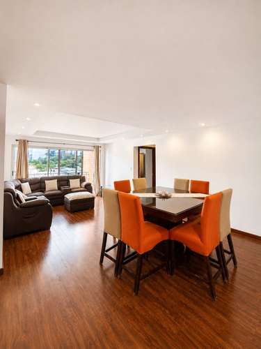 Apartamento en Alquiler zona 10 edificio Alandra - Imagen 2